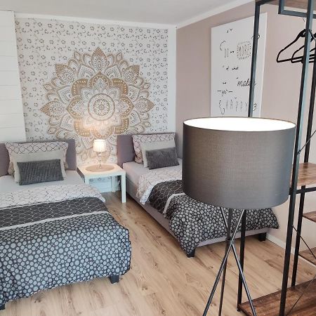 Apartment For Family & Friends Eisingen Экстерьер фото